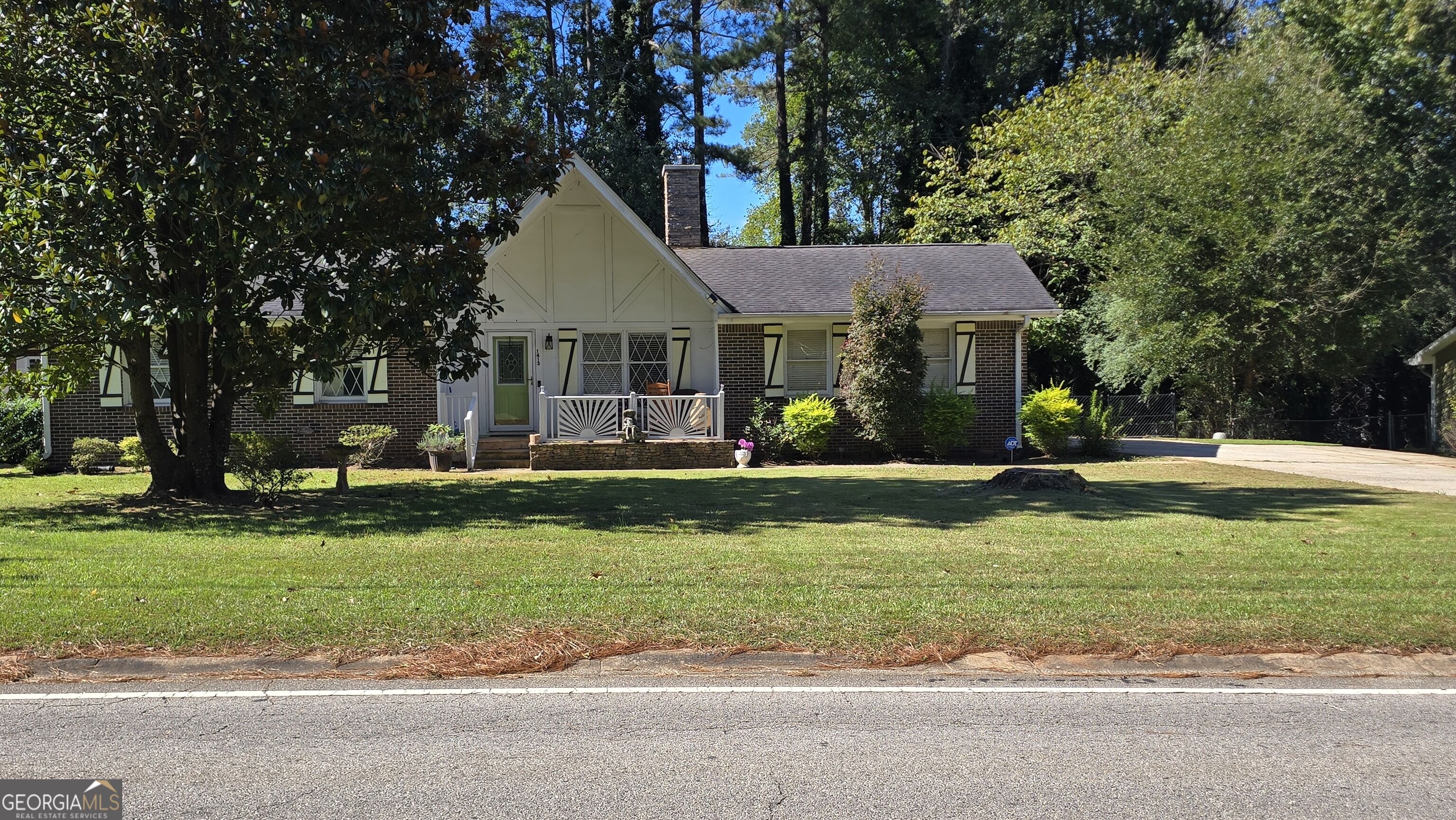 1413 Flat Rock Rd — photo