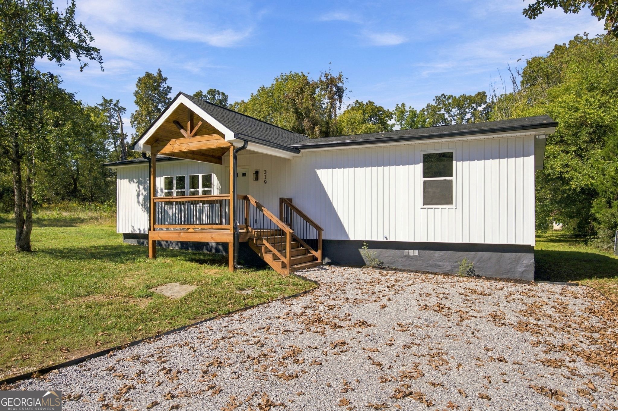 319 Farmland Dr — photo