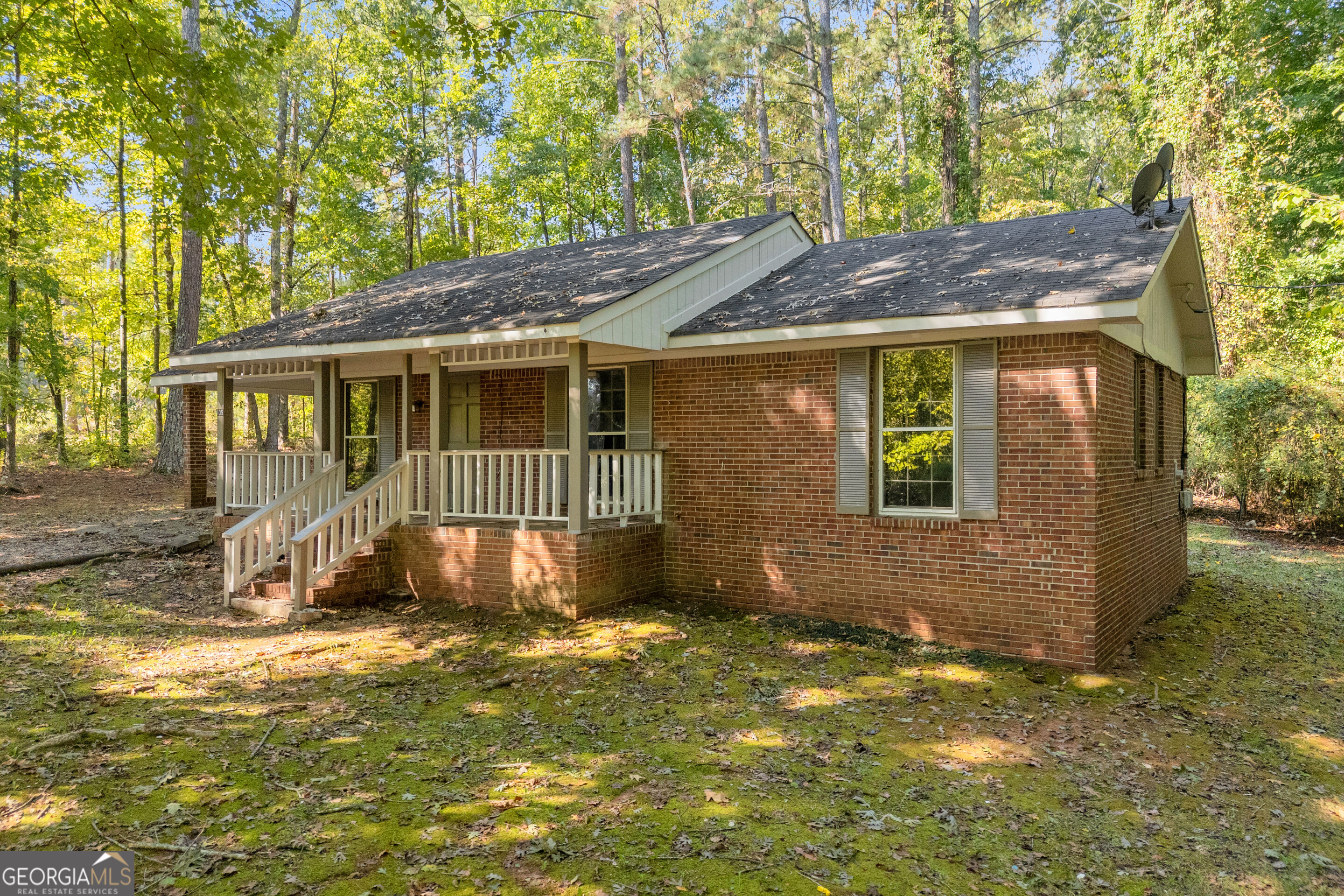 135 Sara Dr — photo