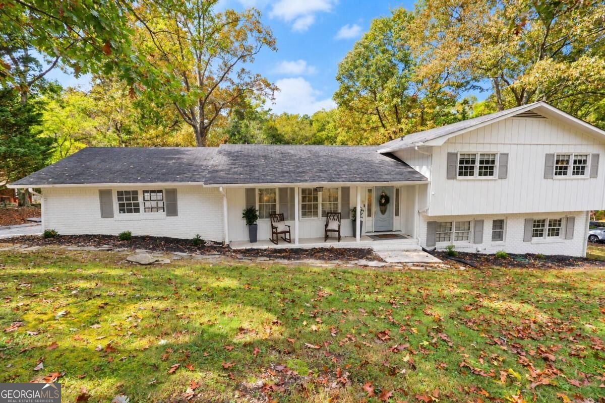 301 Lake Dr SE — photo