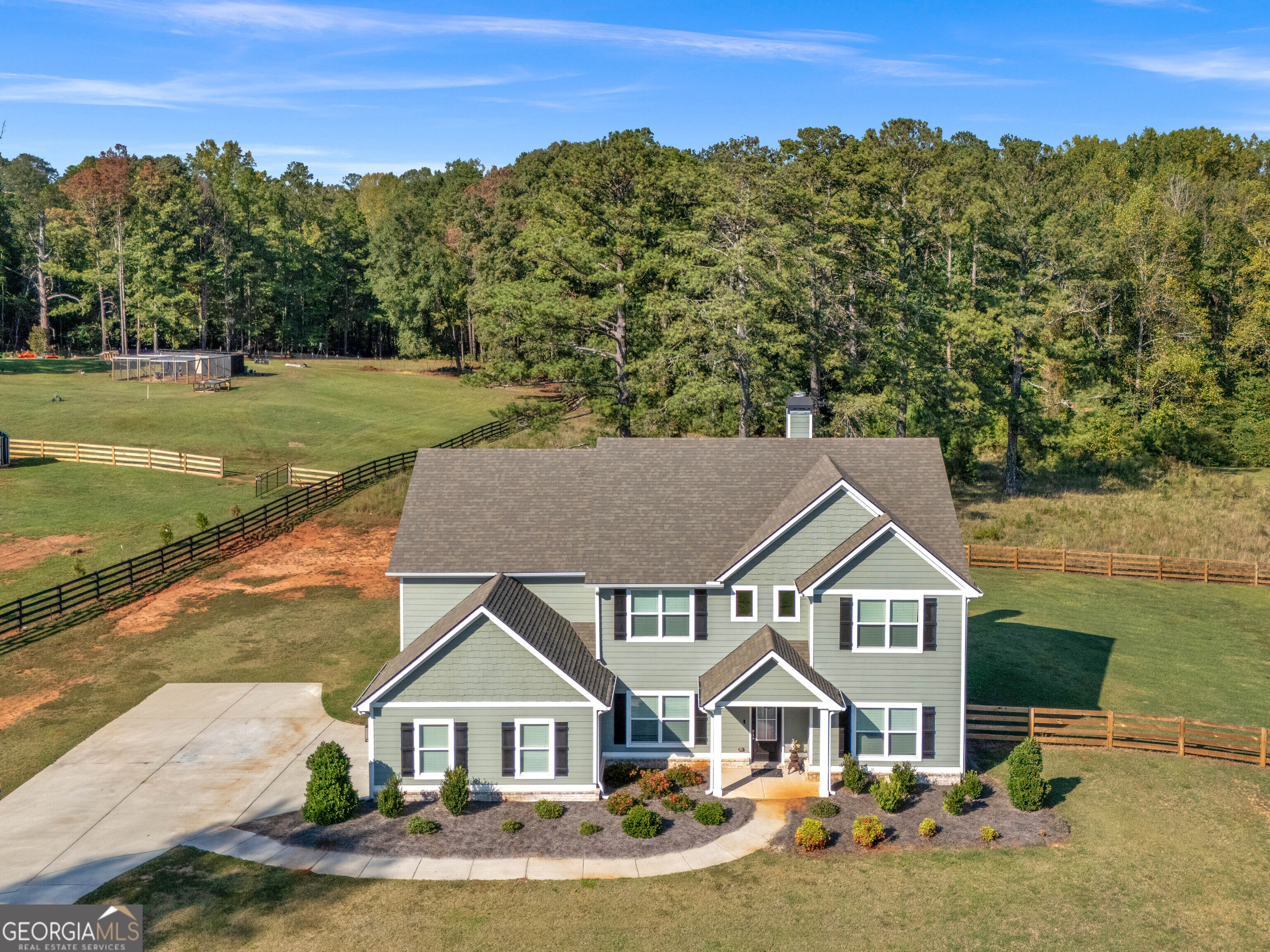 251 Lake Point Dr — photo