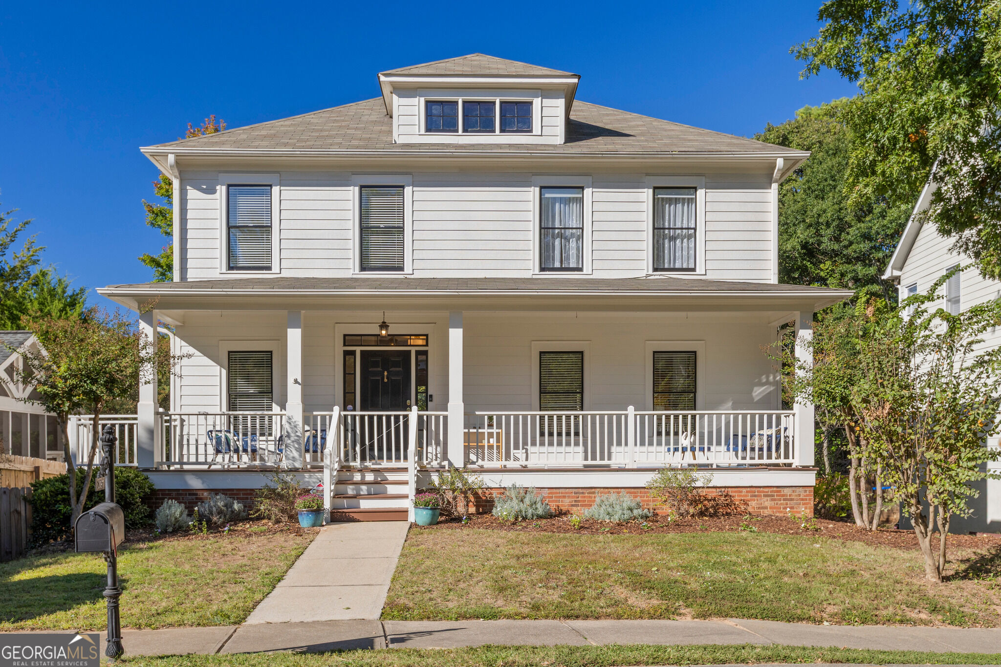 2097 River Way NW — photo