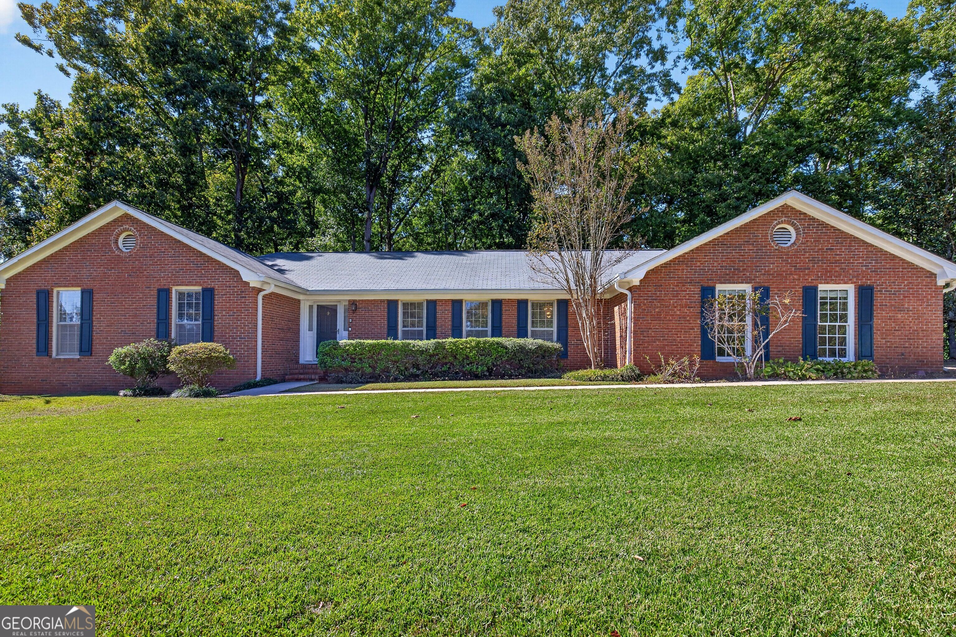 109 Oakdale Dr — photo