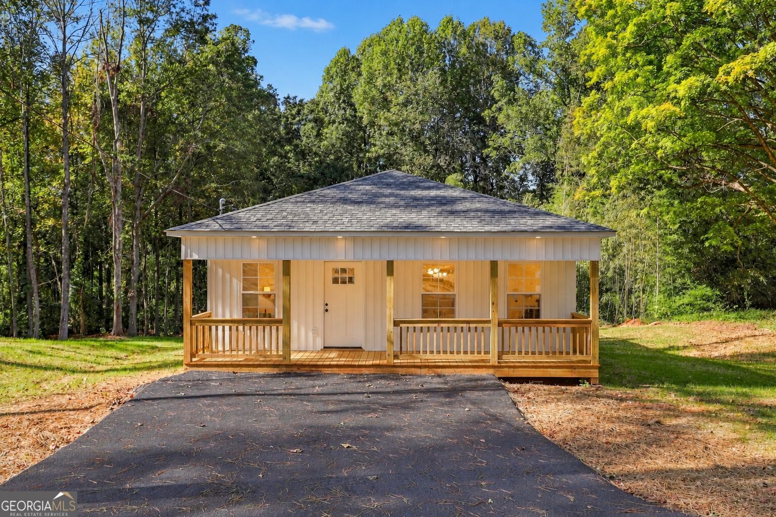 420 Parkway Dr — photo