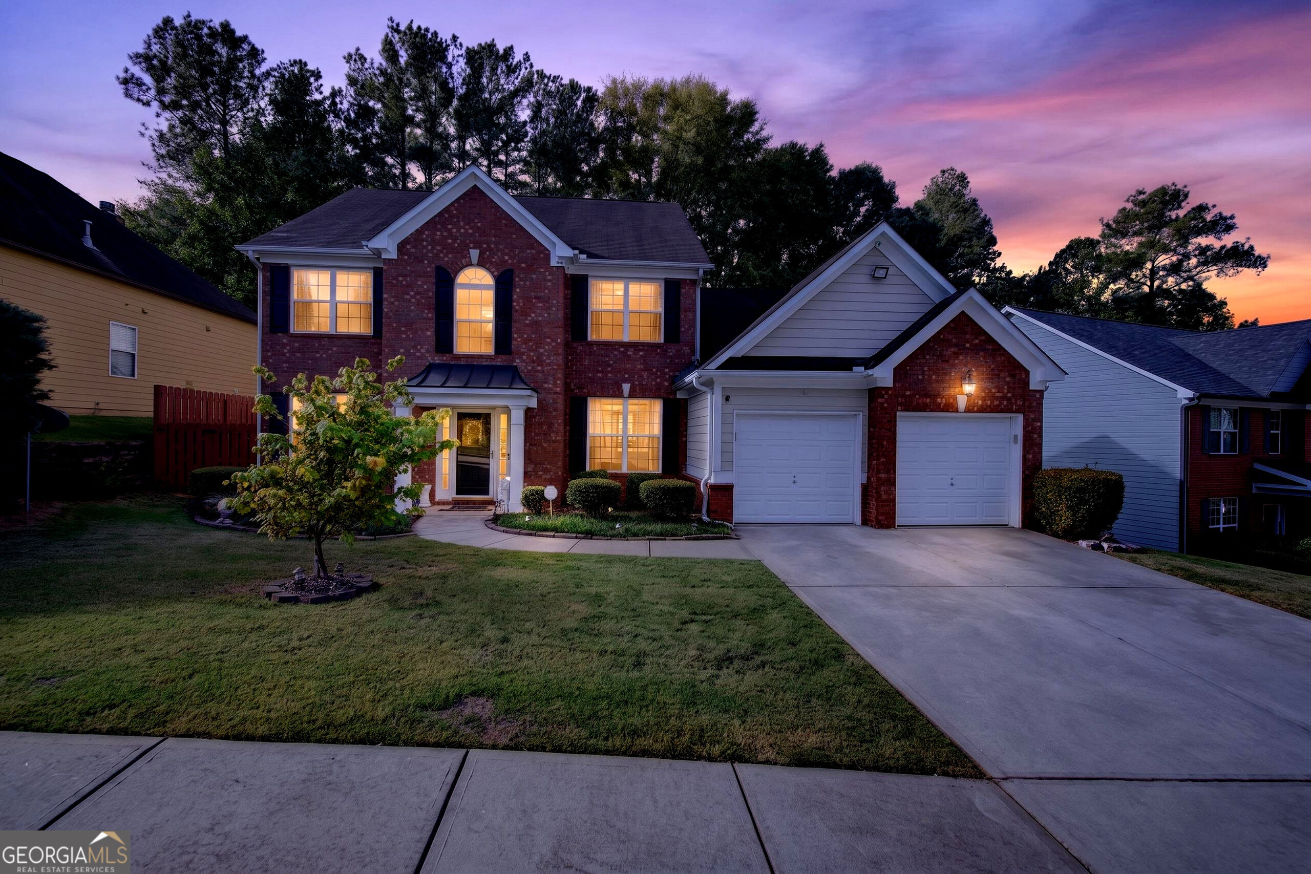 4448 Yosemite Park Way — photo