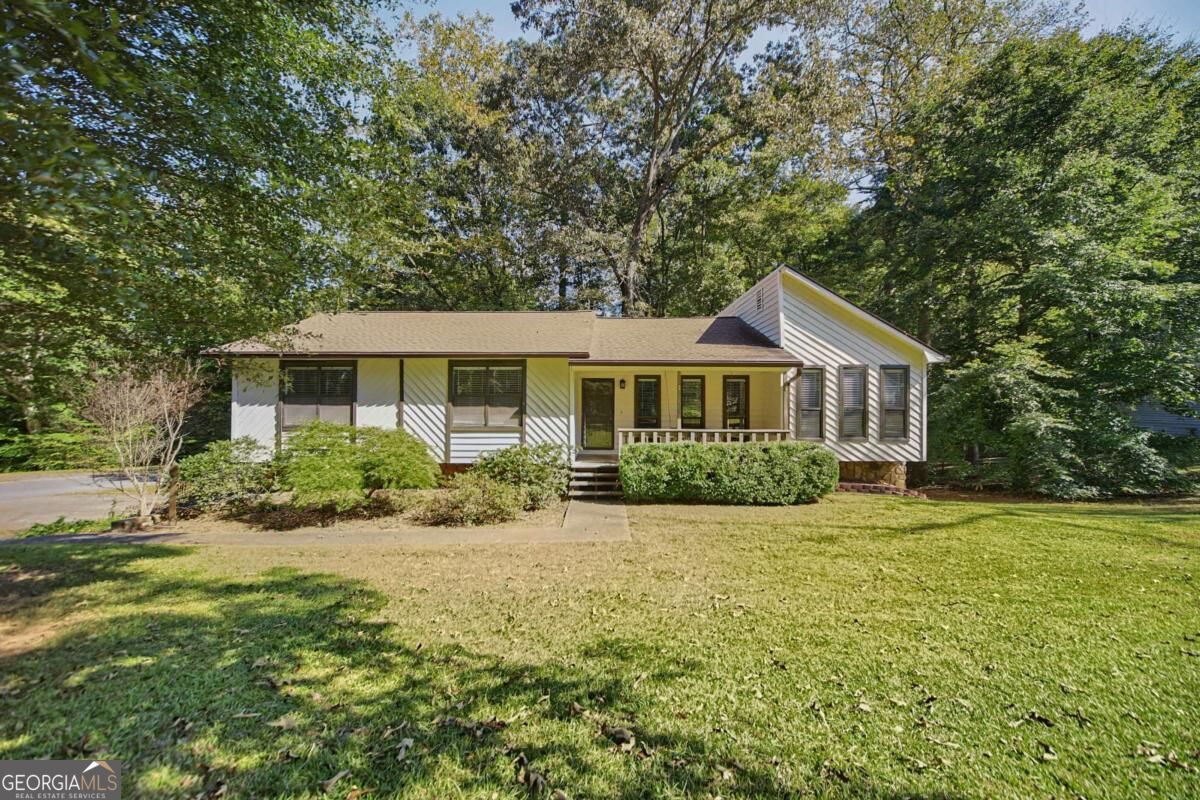 136 Farmington Dr — photo