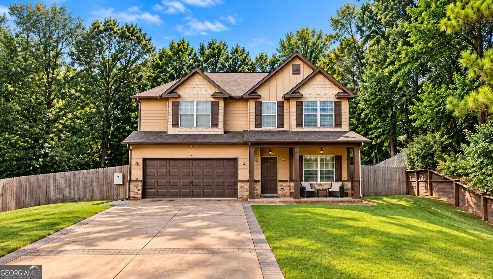 3901 Chris Dr — photo