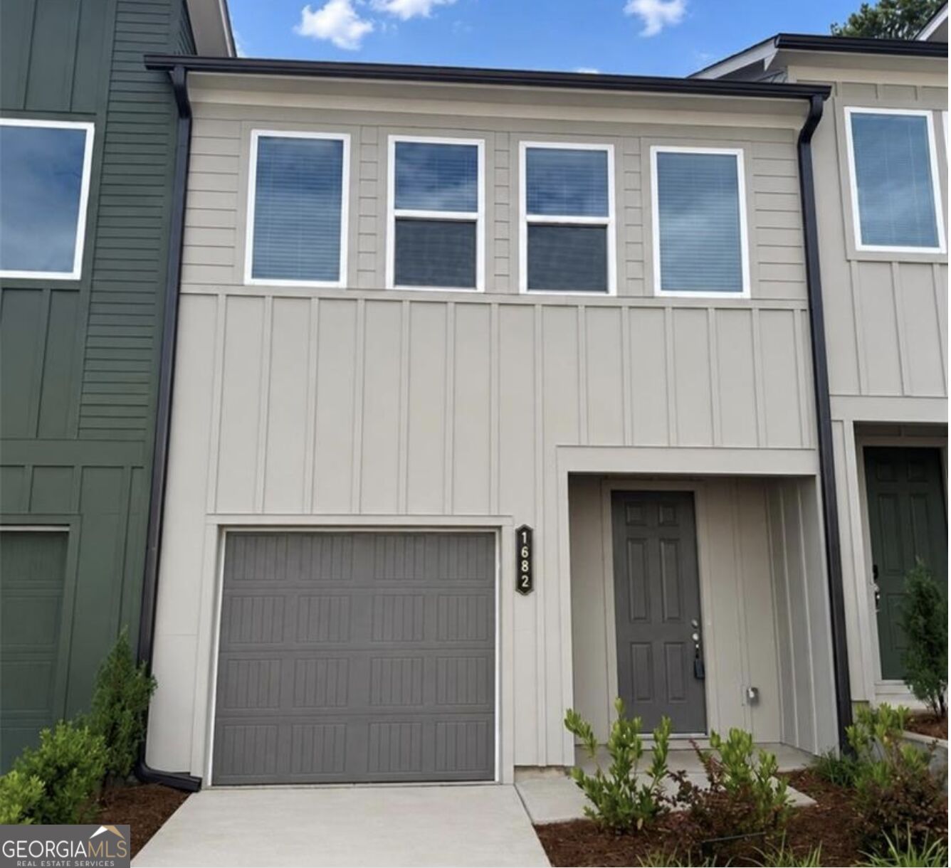 1682 Hannah Ter NW — photo
