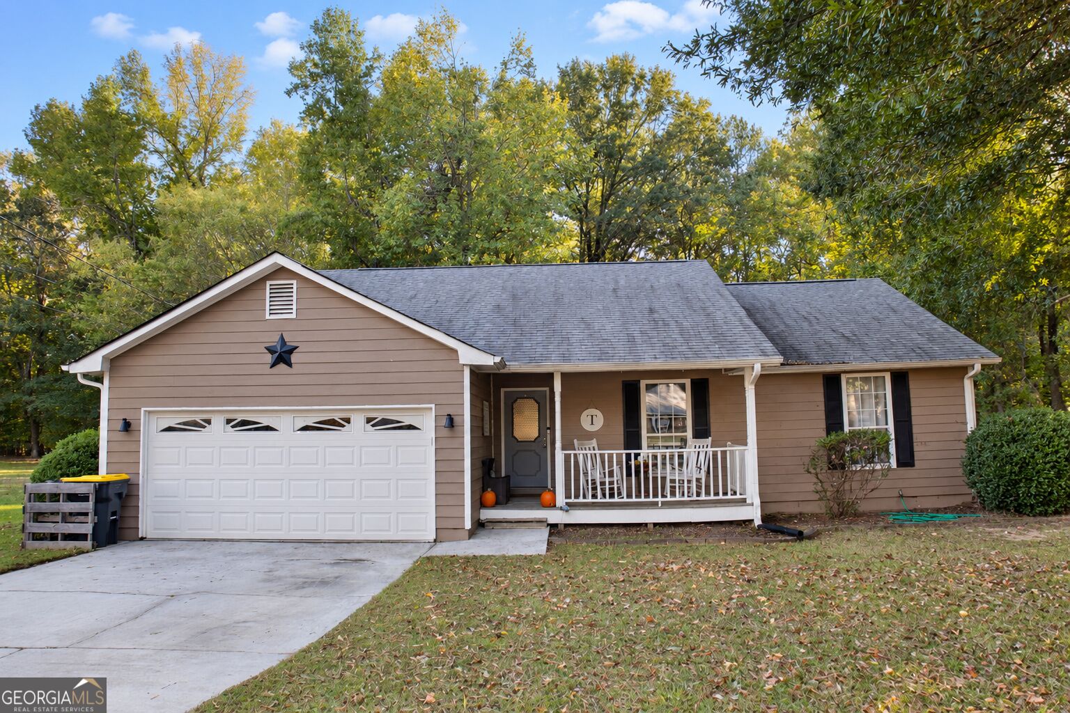 435 Lone Oak Drive — photo