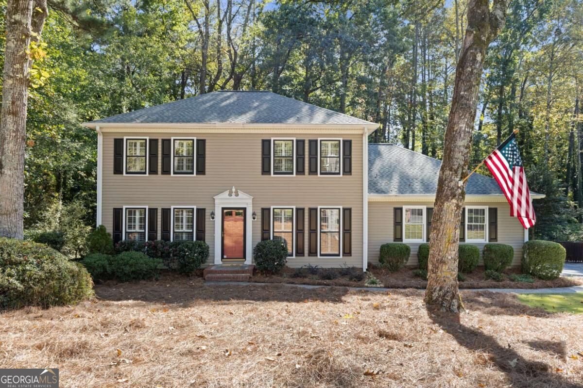 2406 Emory Ln NE — photo