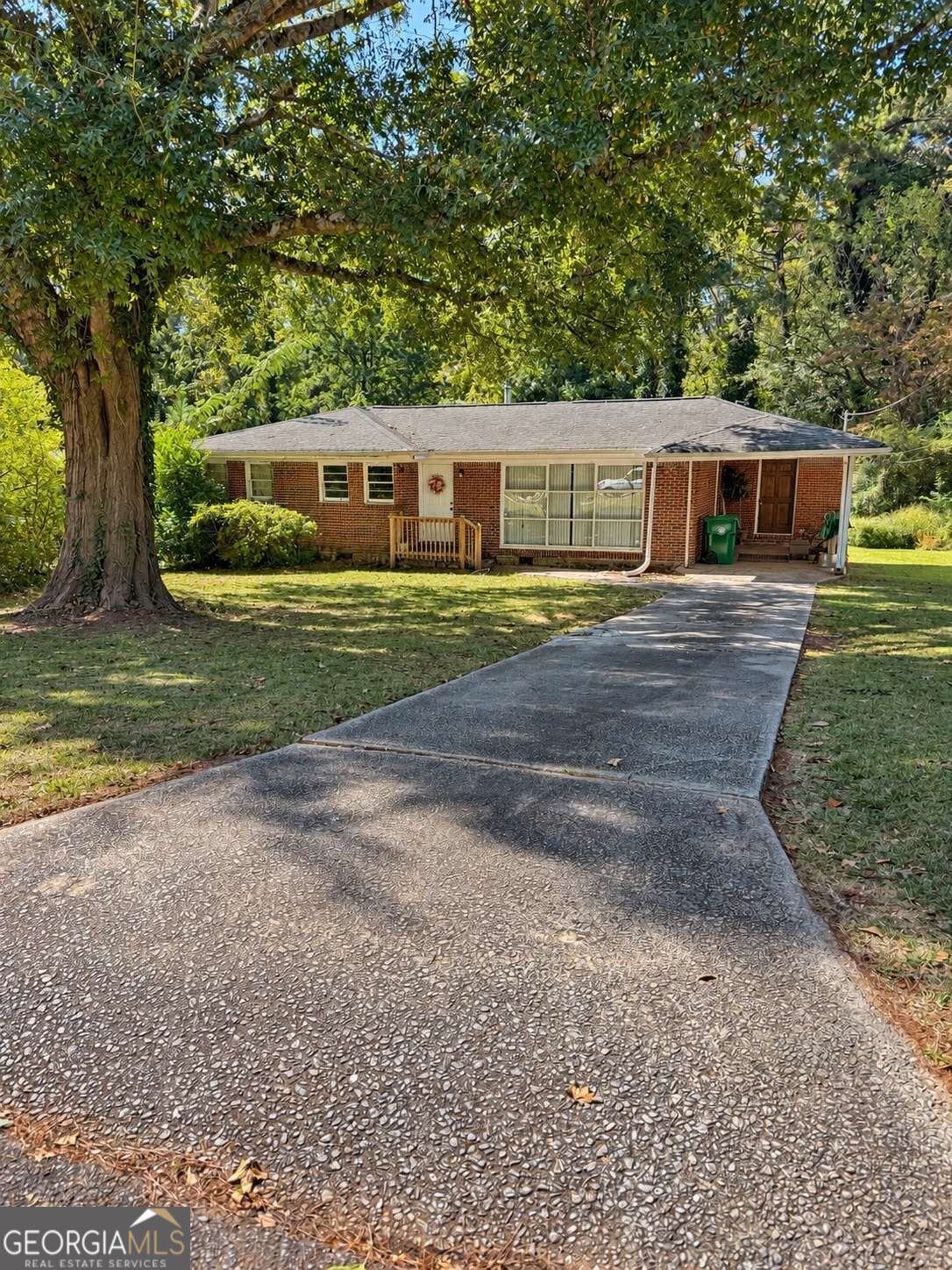 3243 Pinehill Dr — photo