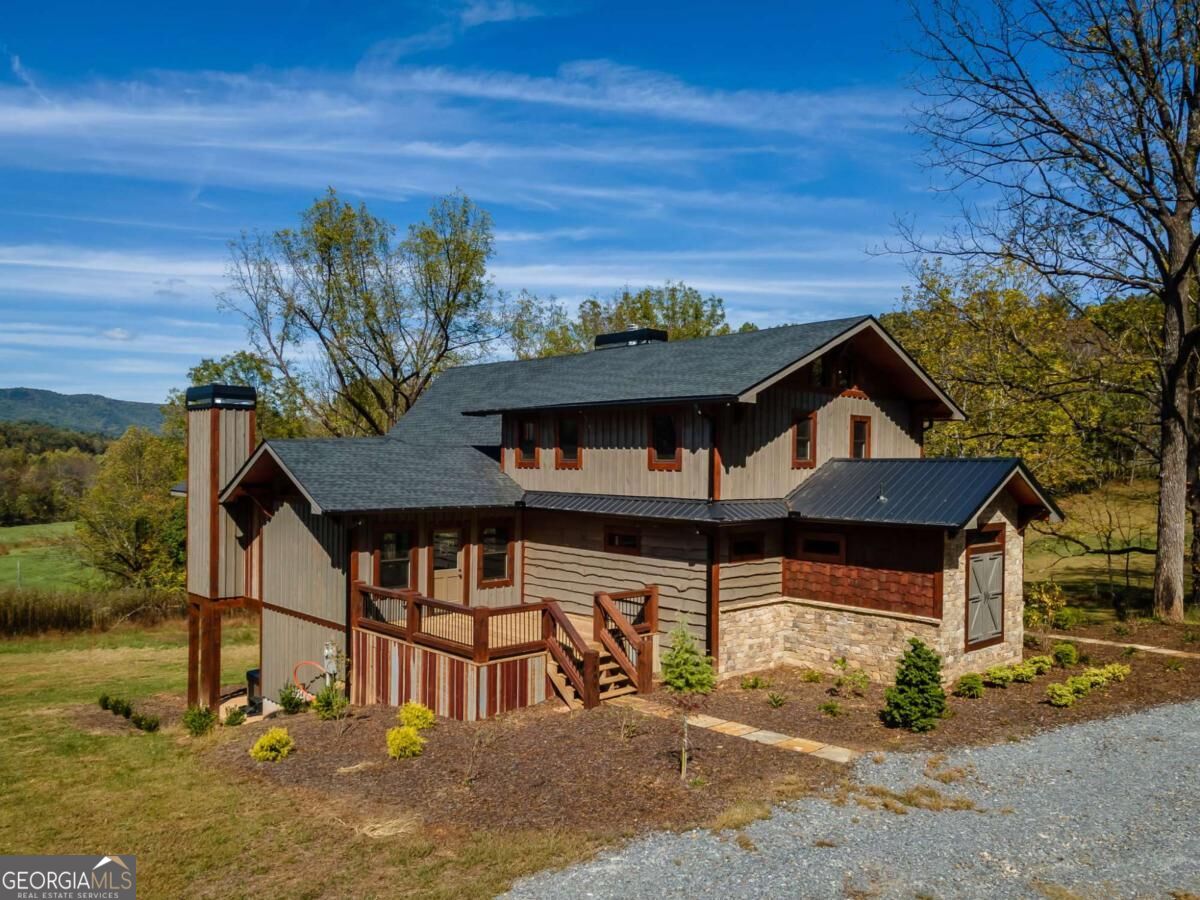7590 Mobile Rd — photo
