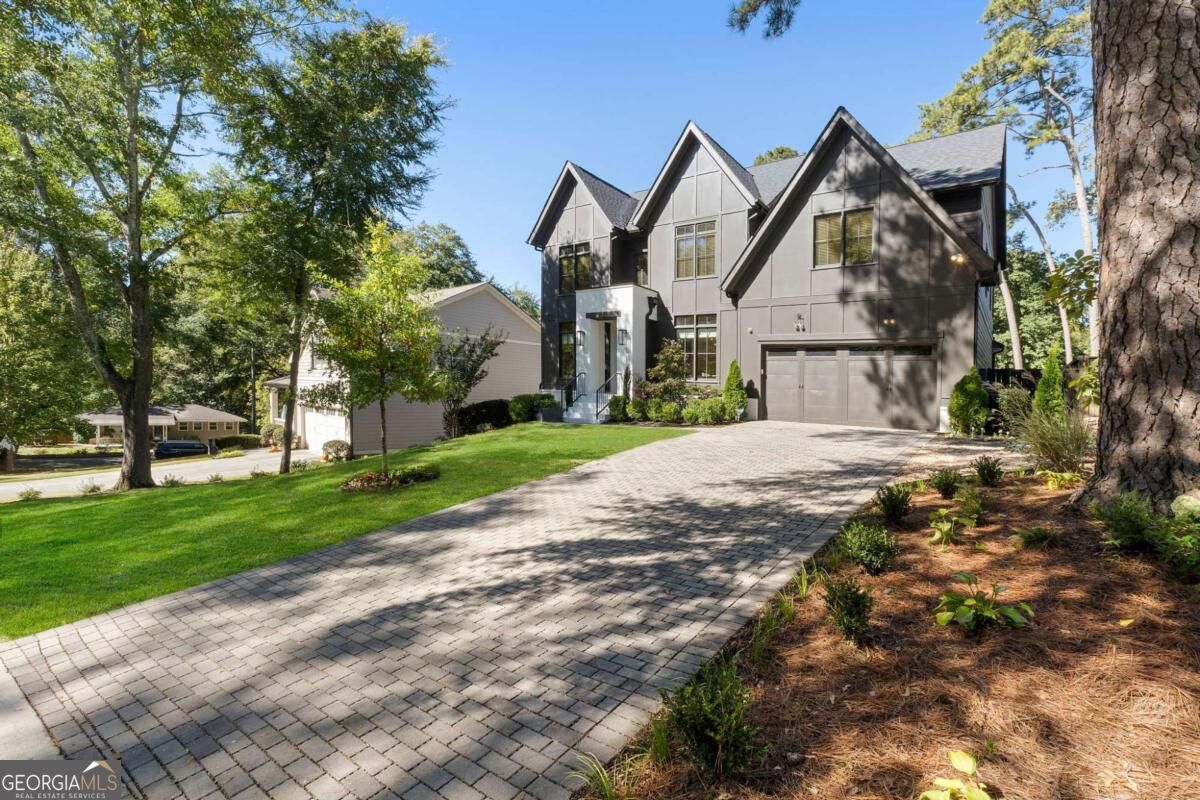 2135 Drew Valley Rd NE — photo