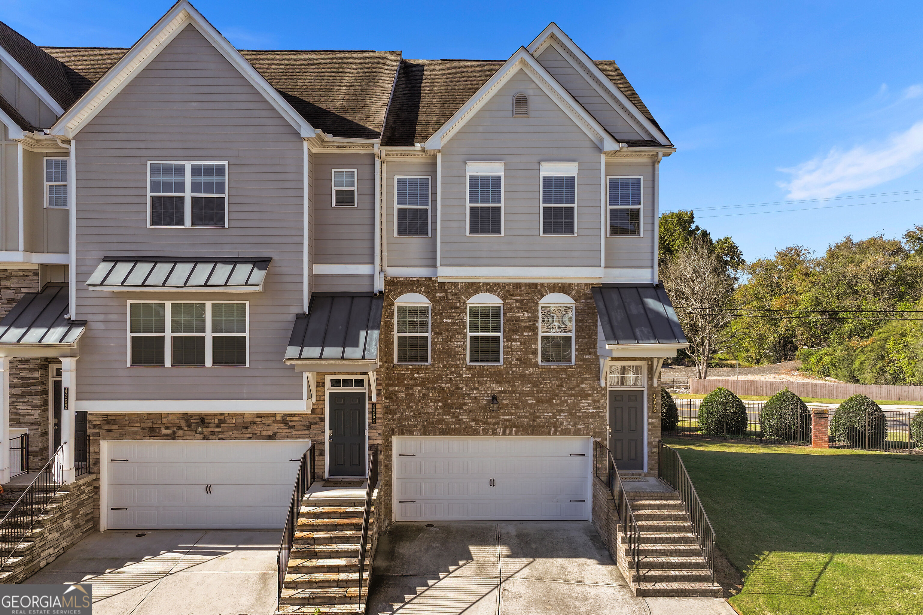 4266 Buford Valley Way — photo