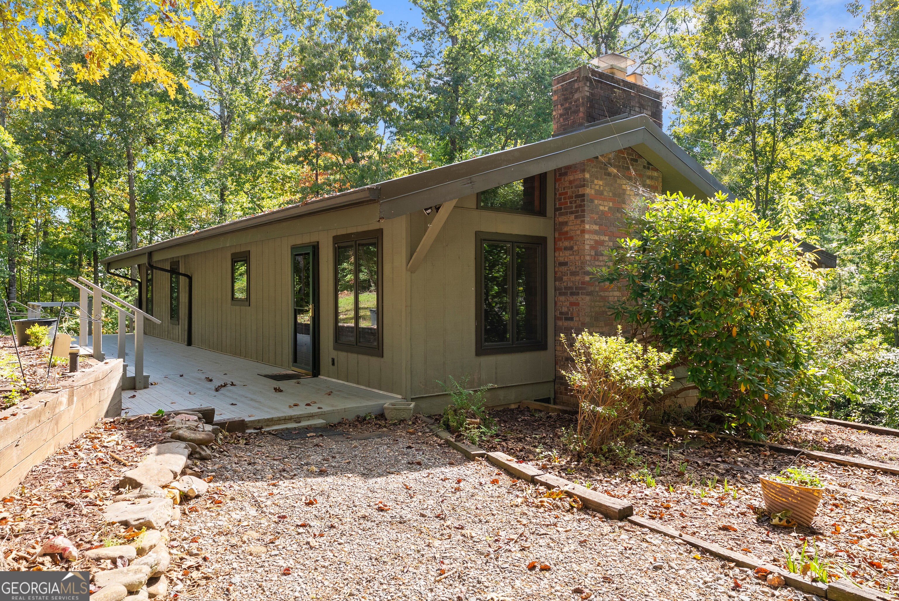 621 Hester Gap Rd — photo