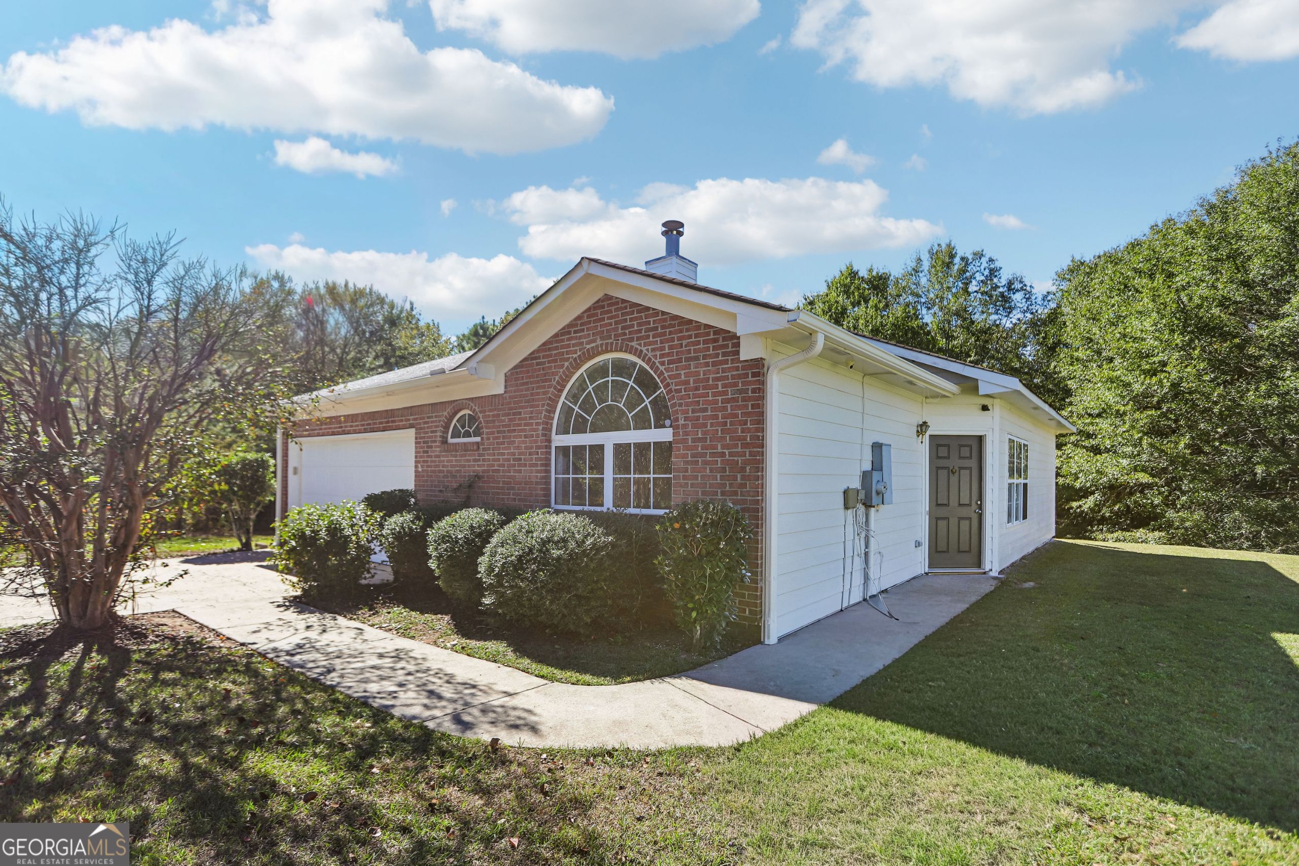 387 Apple Blossom Way — photo