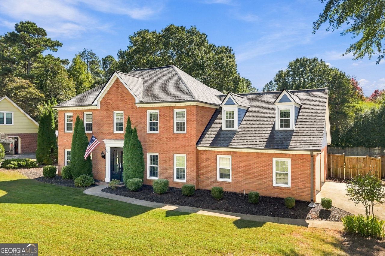 1812 N Chestnut Grove Dr — photo