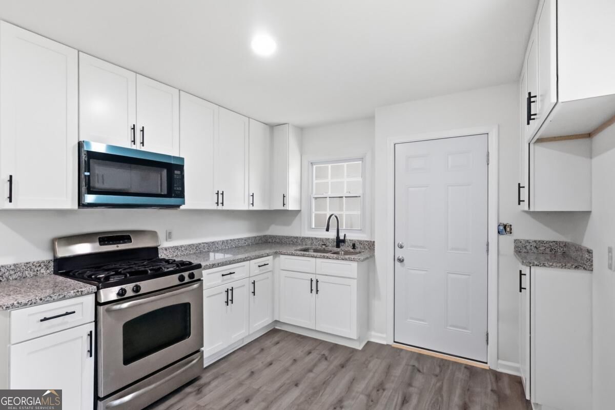 8184 Laurel Dr SW — photo