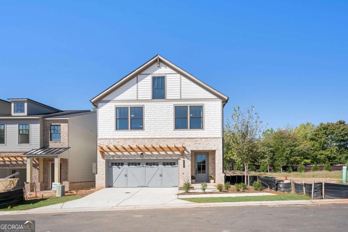 2135 Fern Cir — photo