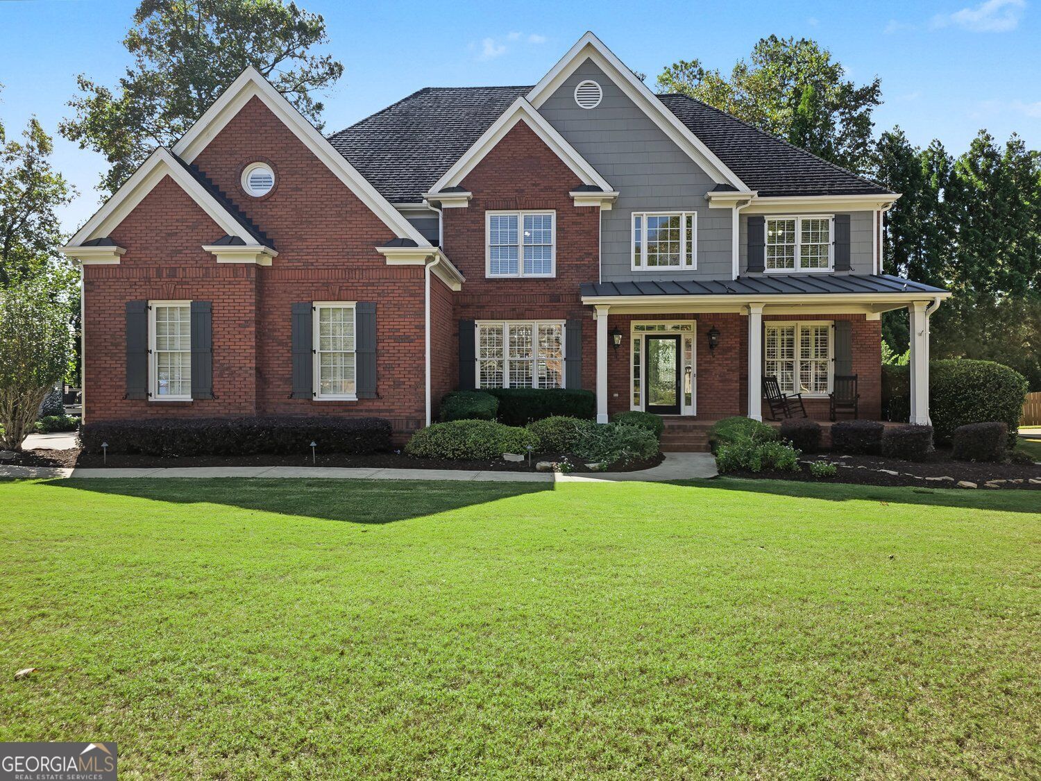 206 White Oak Dr — photo