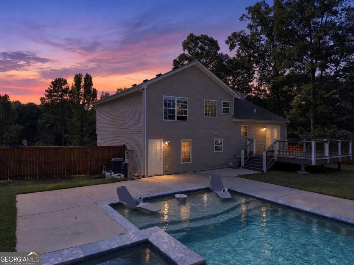 2032 Emerald Pointe Dr — photo