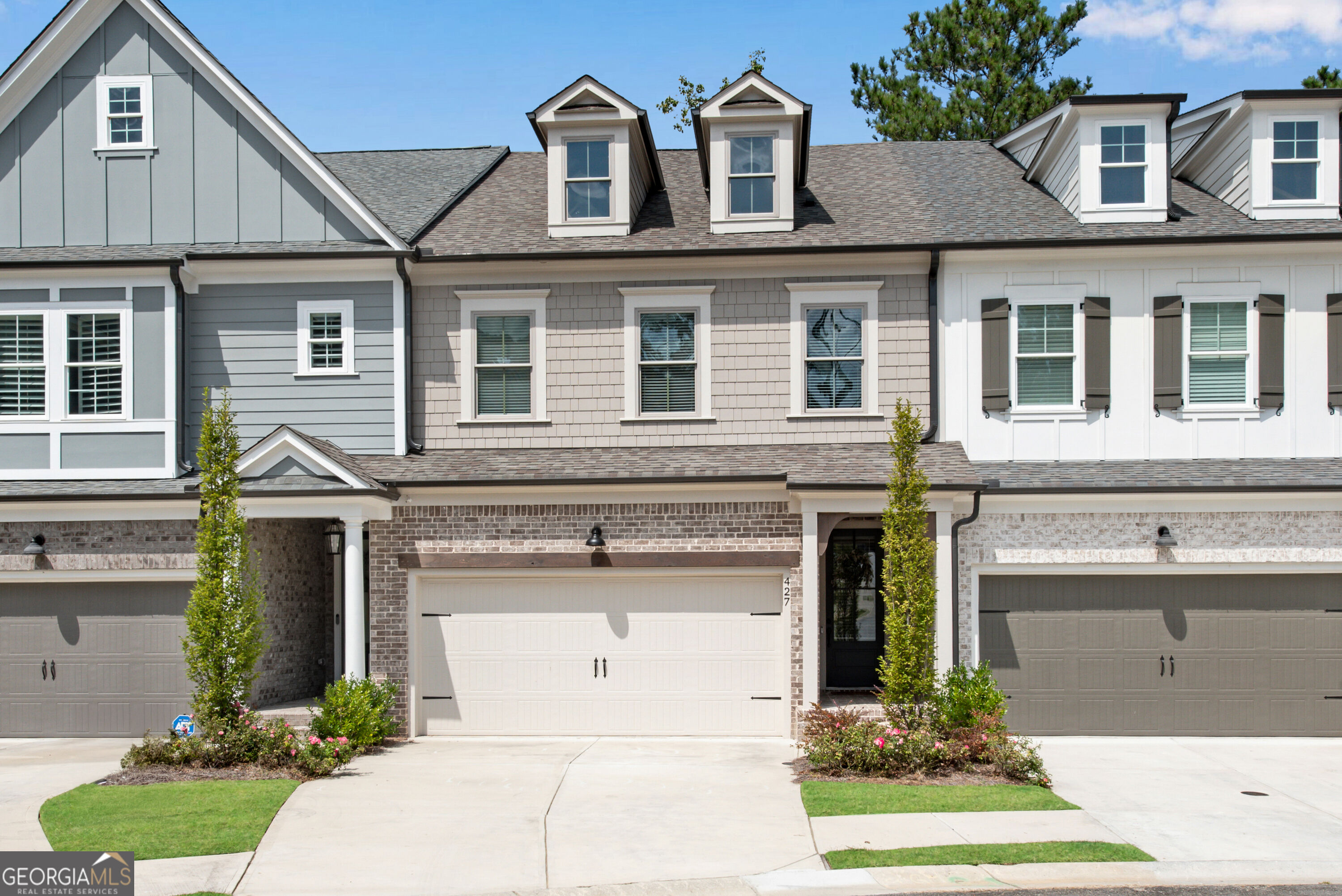 427 Retreat Ln — photo