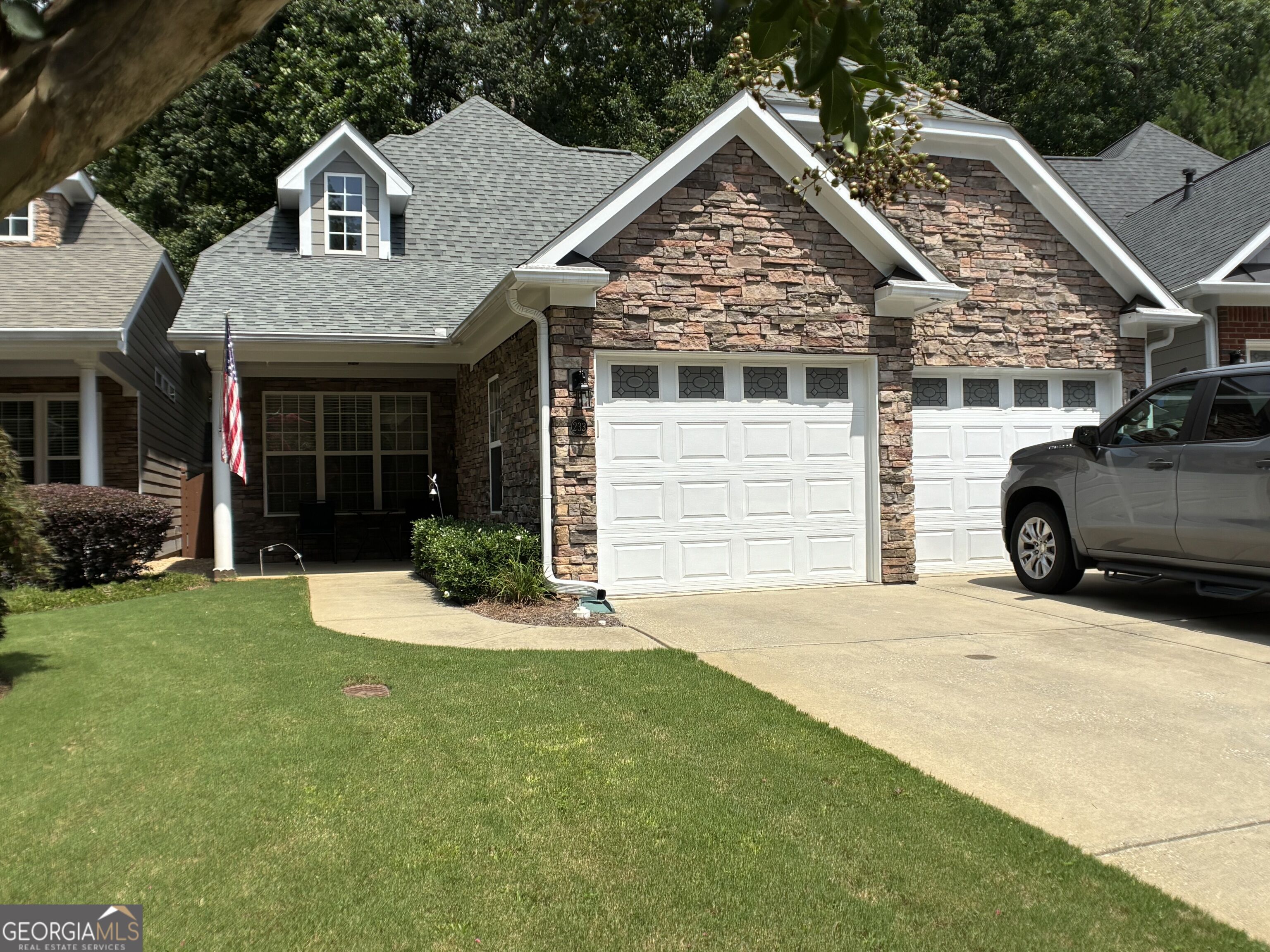 233 Villa Creek Pkwy — photo