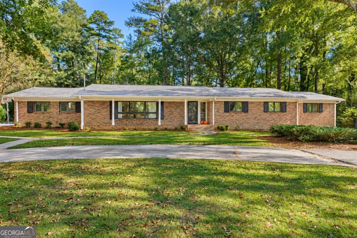 195 Hunnicutt Dr — photo