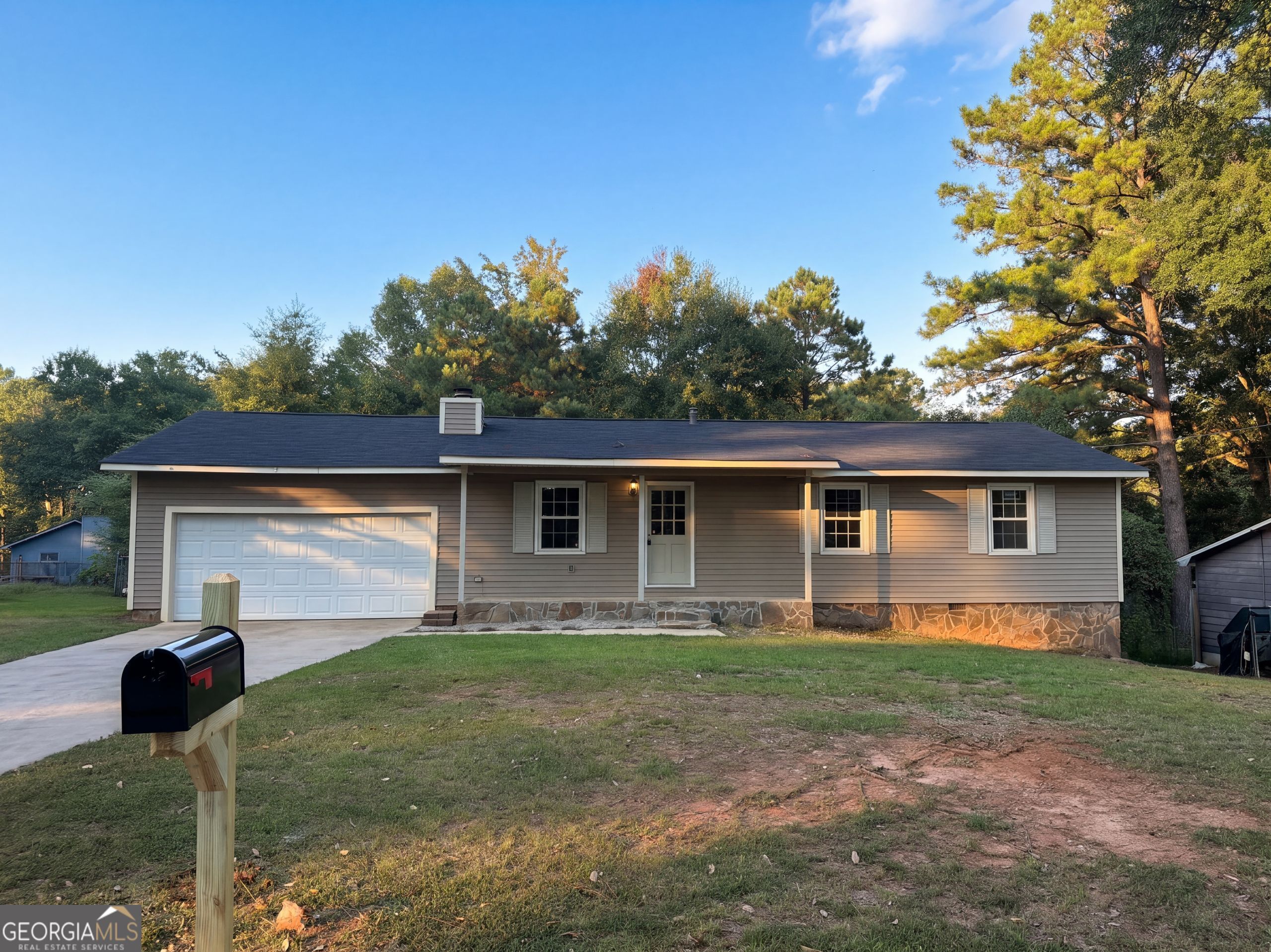 104 Hearthstone Dr — photo