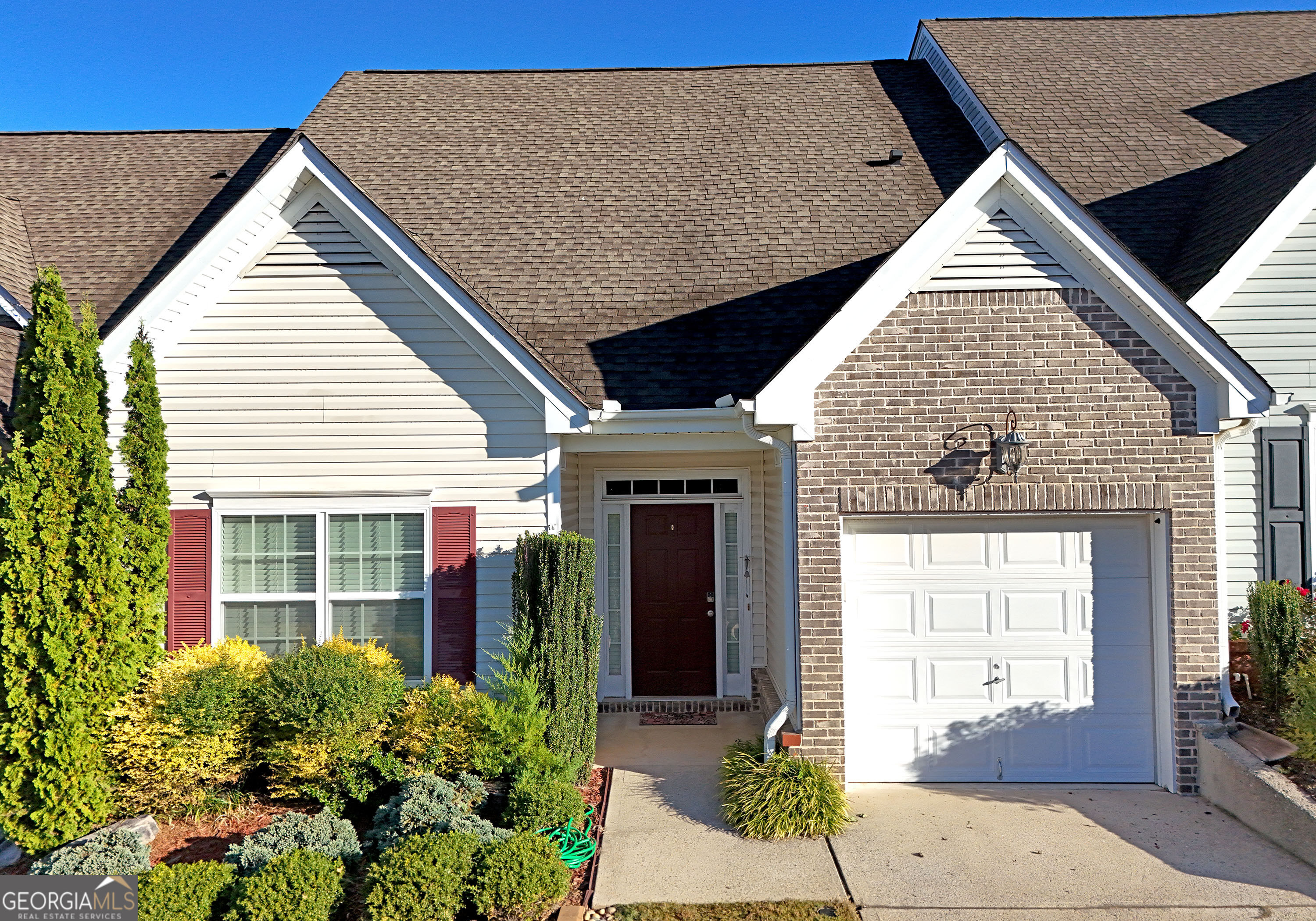 18 Brickton Way W — photo