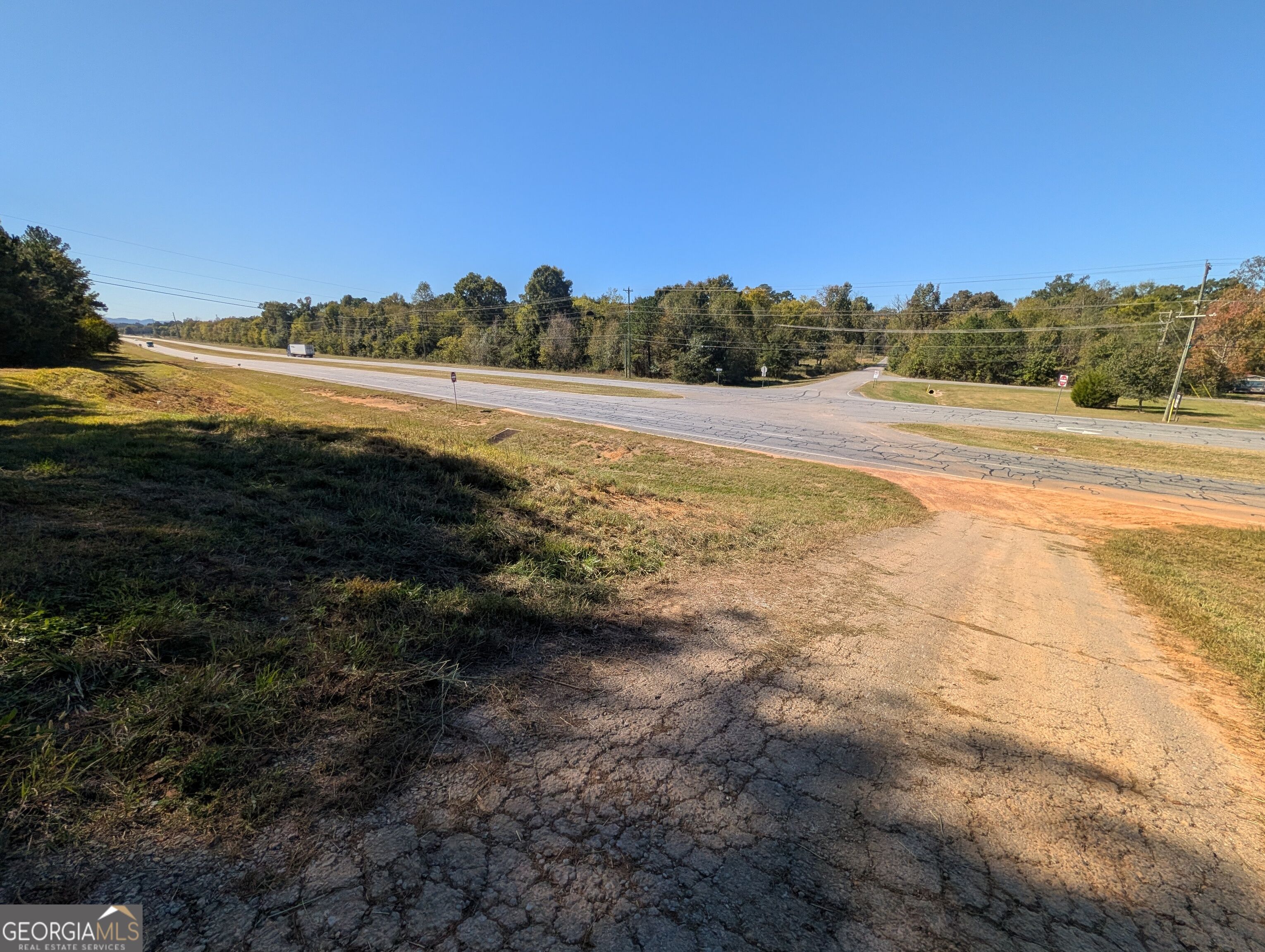 17696 Highway 27 — photo