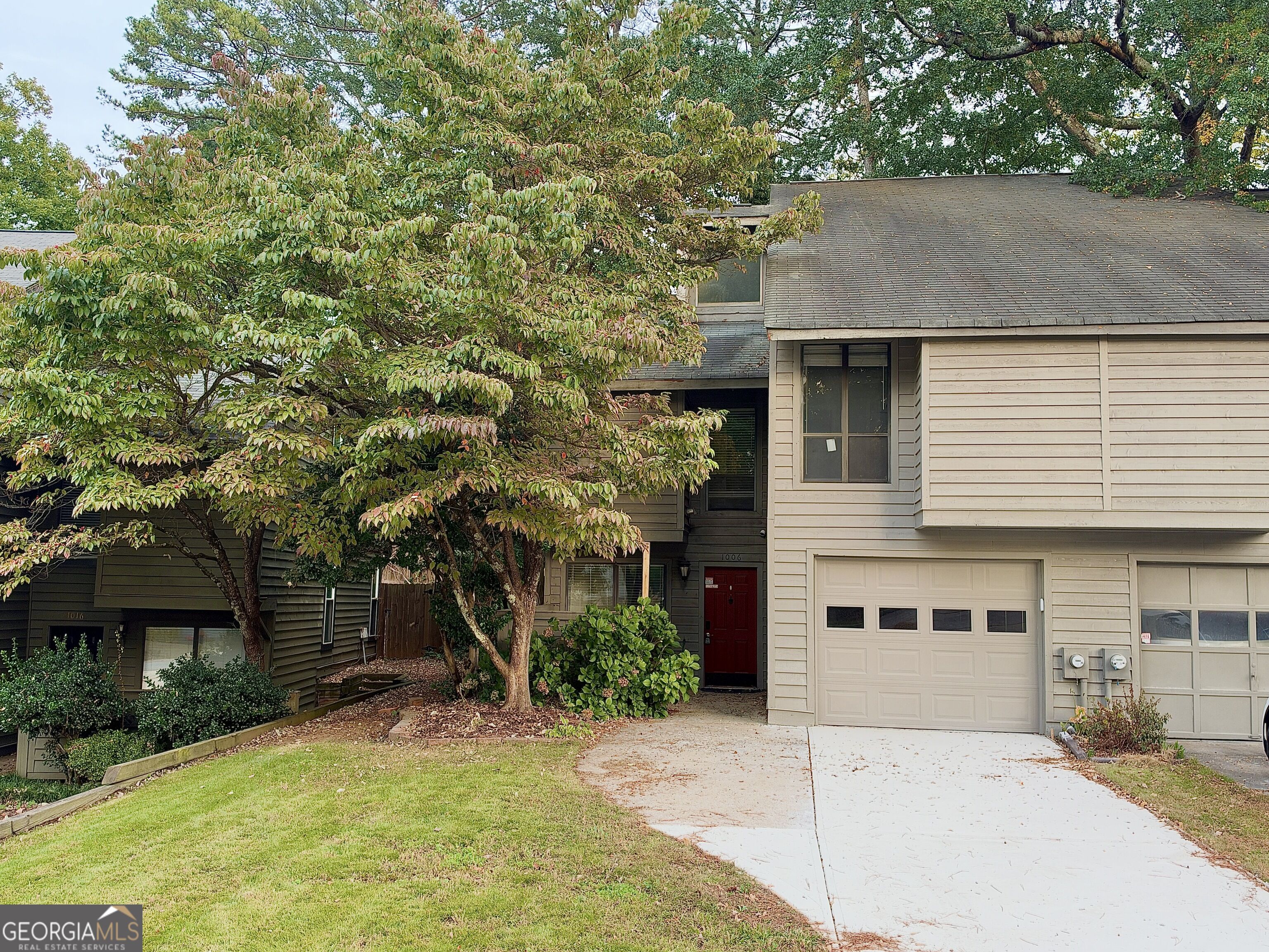 1006 Creatwood Cir SE — photo