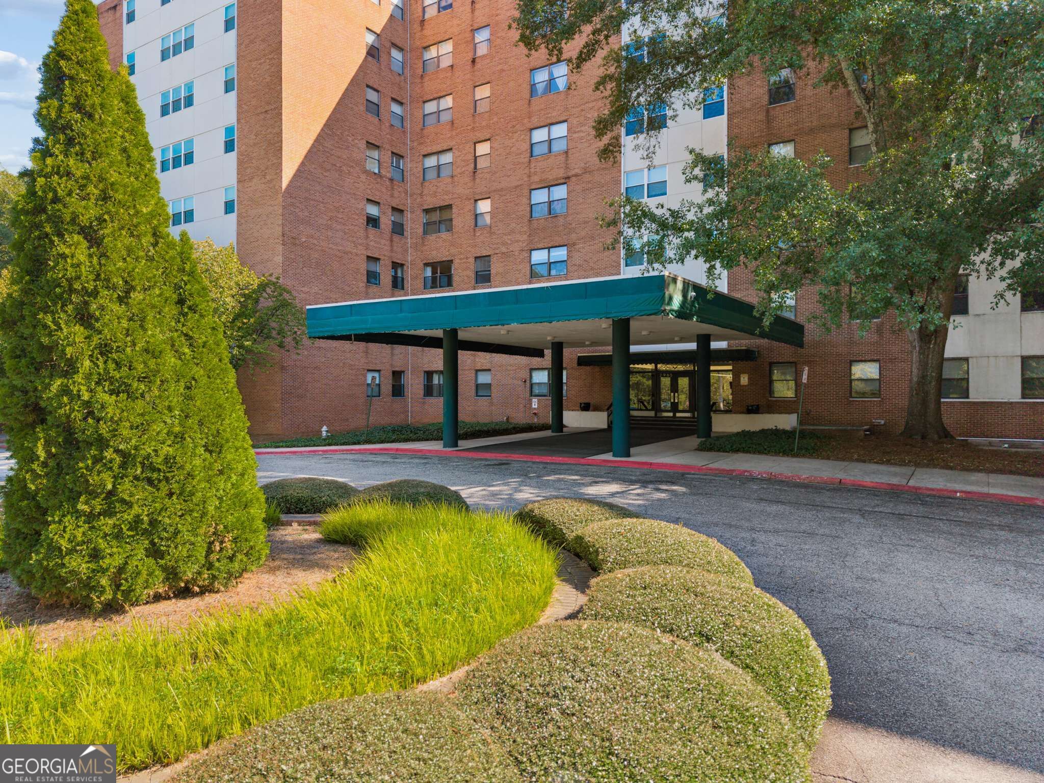 2965 Pharr Court South NW Apt 219 — photo