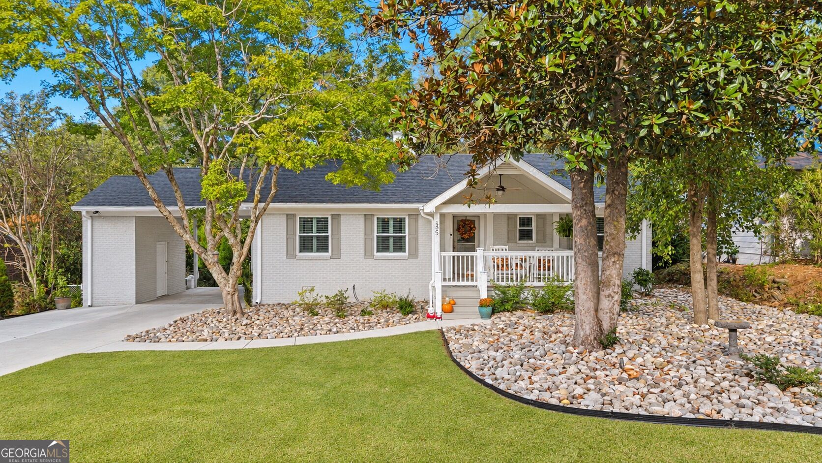 230 Marion Dr — photo
