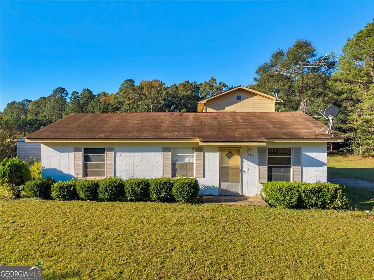 742 Cary Road — photo