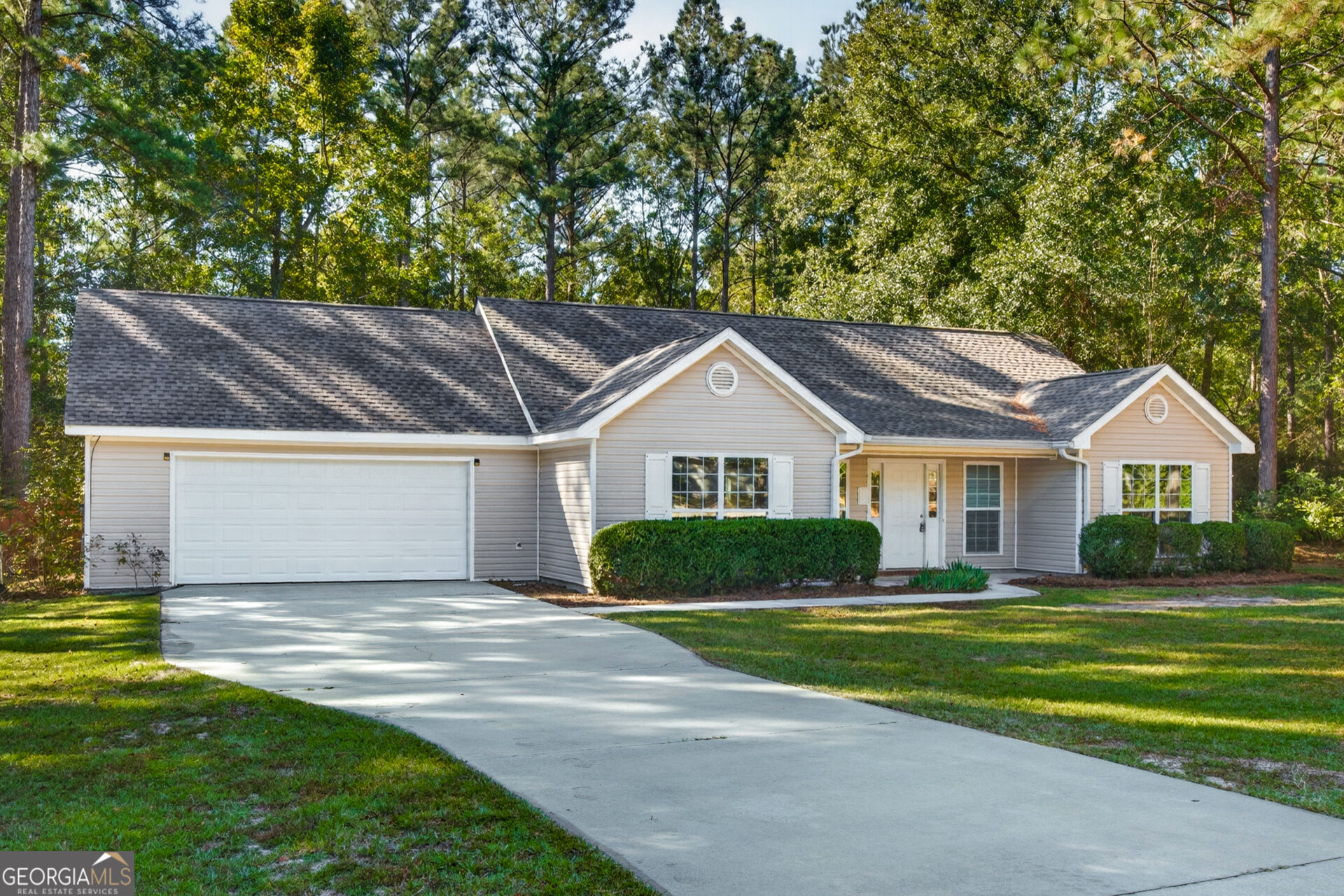 706 Bay Tree Ln — photo
