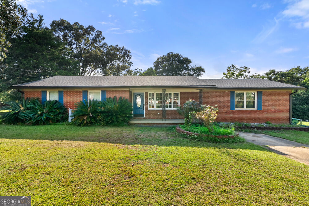 209 Fleming Dr — photo