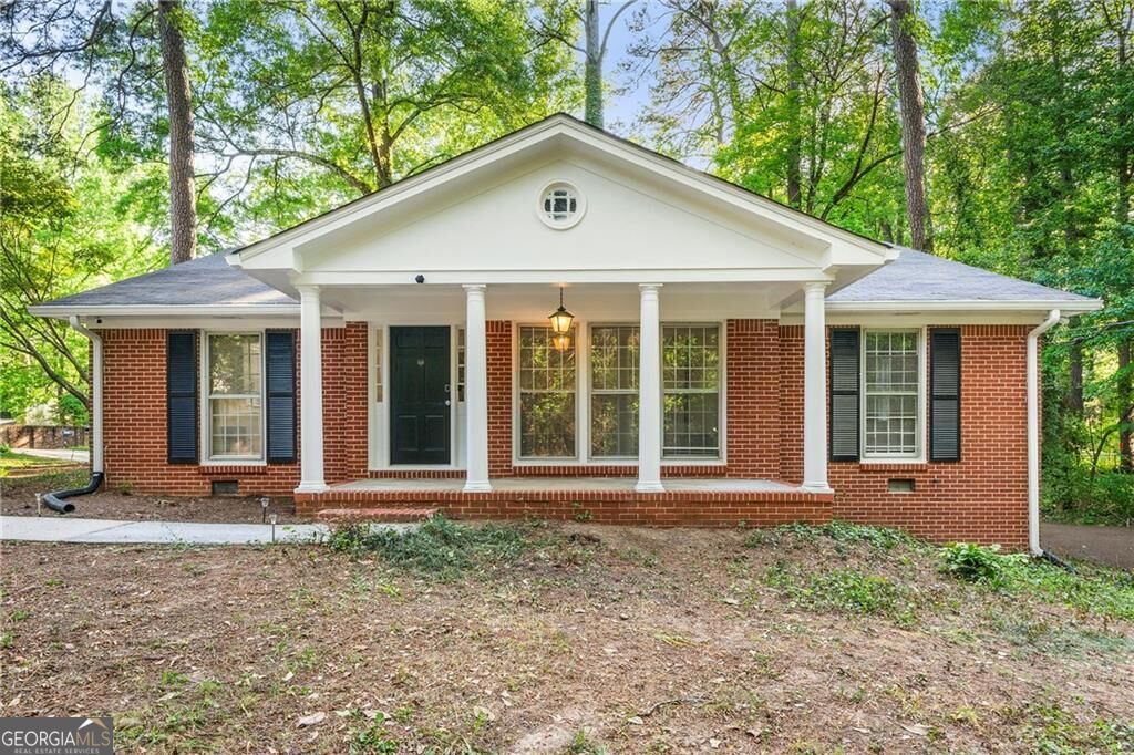 2612 Clairmont Rd NE — photo