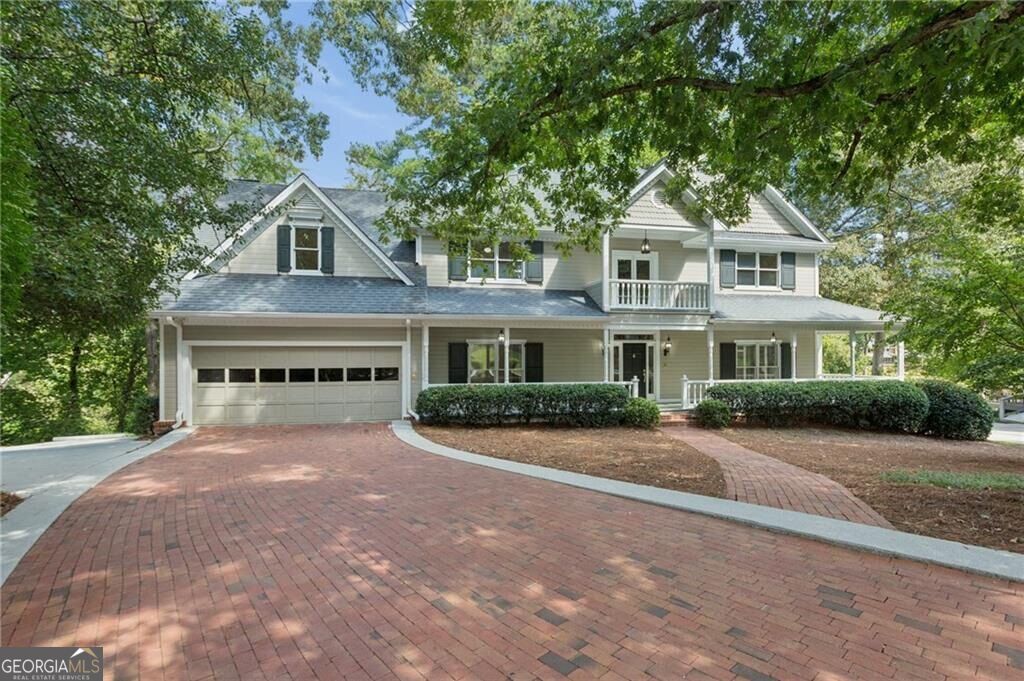 2791 Hawthorne Dr NE — photo