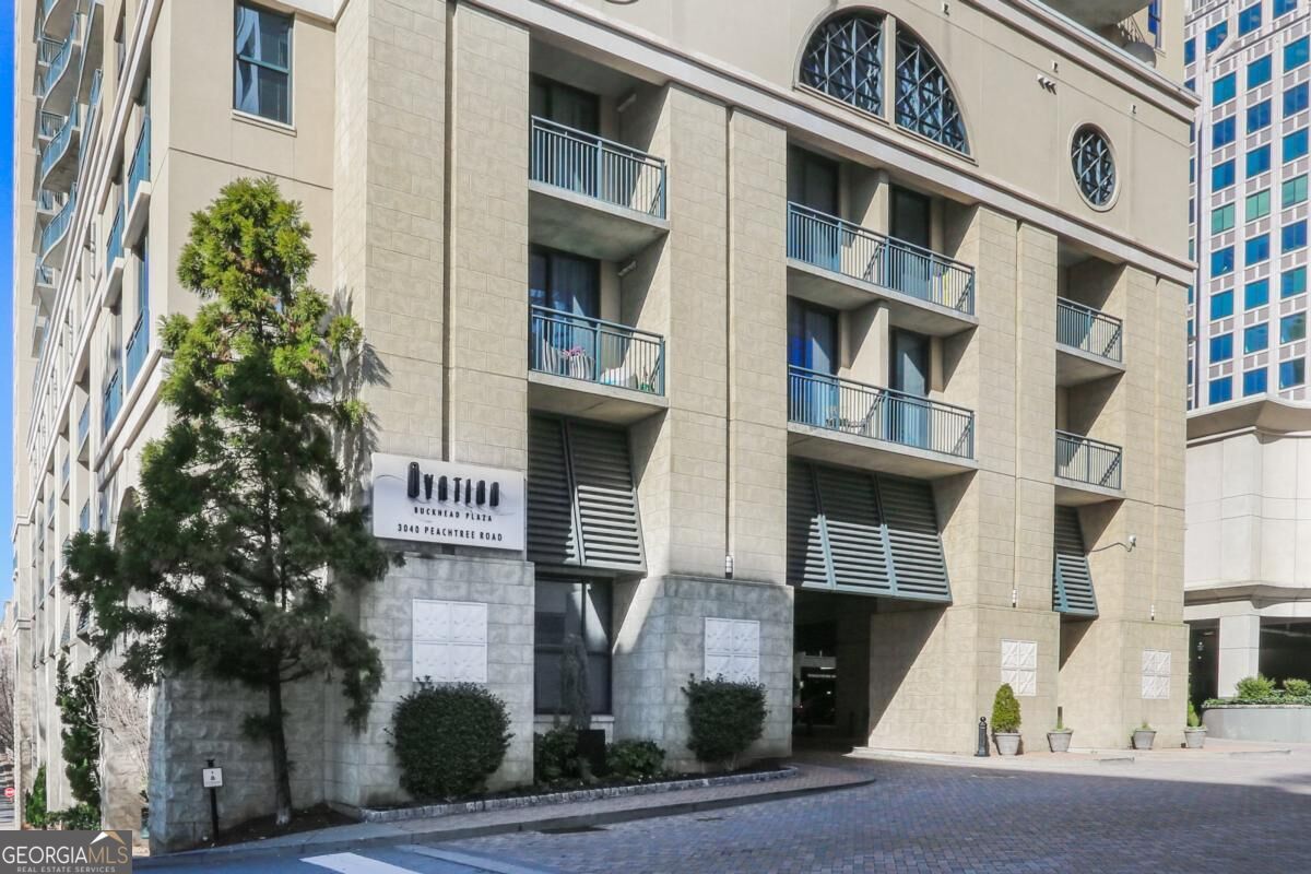 3040 Peachtree Road NW Unit 210 — photo