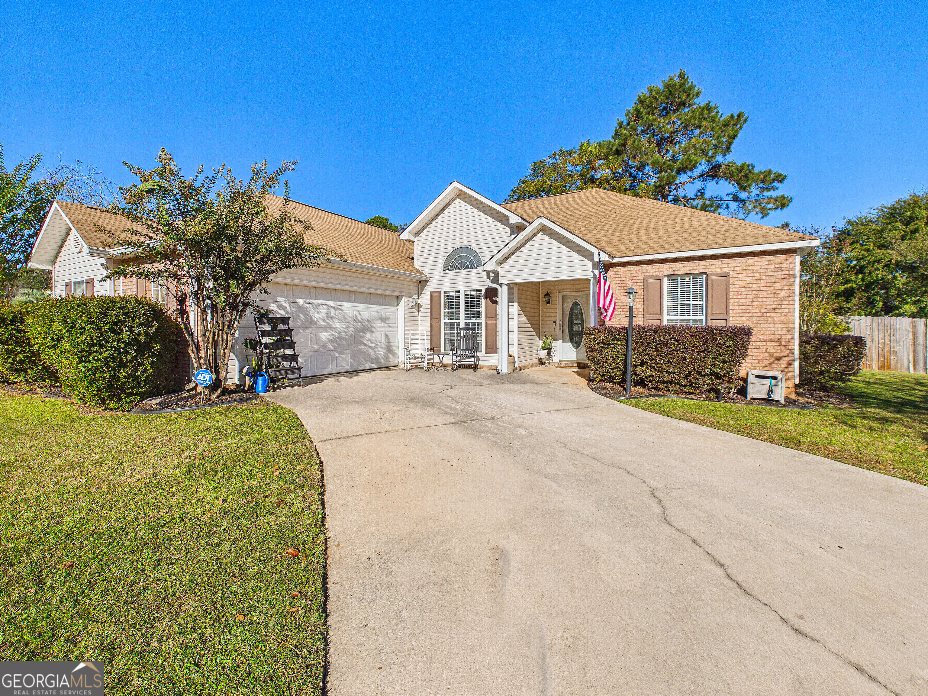 132 Castle Pines Dr — photo