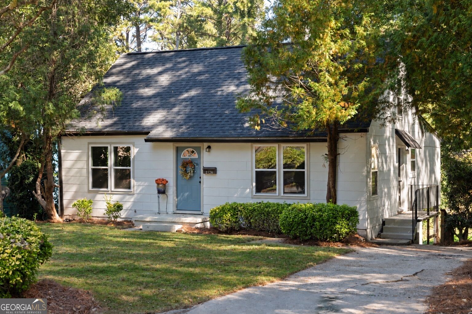 2126 Pinehurst Dr — photo