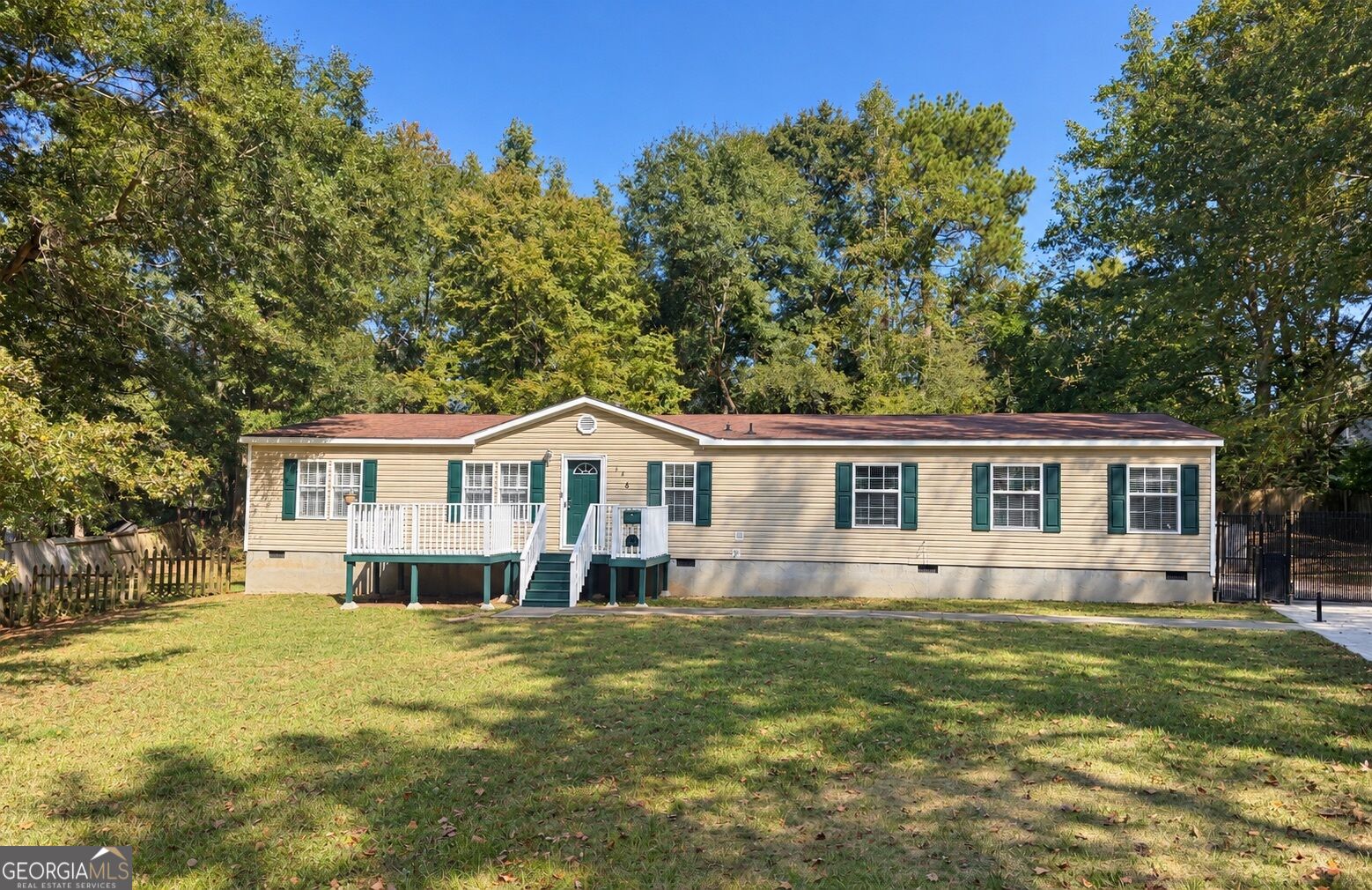 176 Fernwood Ct — photo