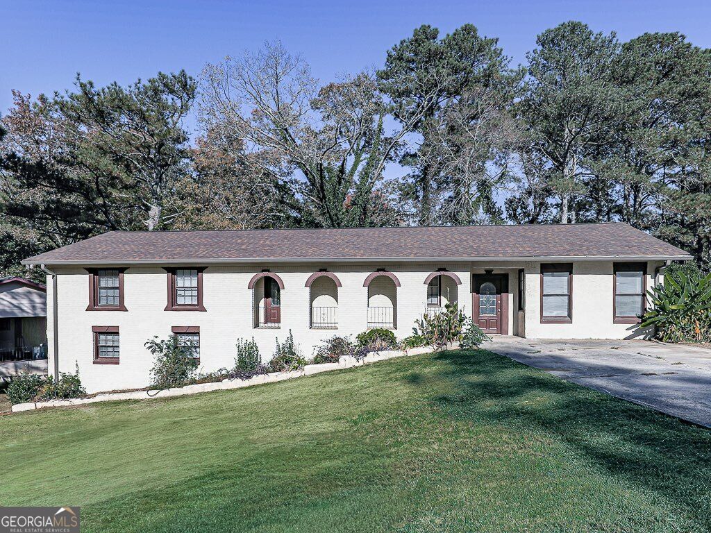 6266 Auburn Dr — photo