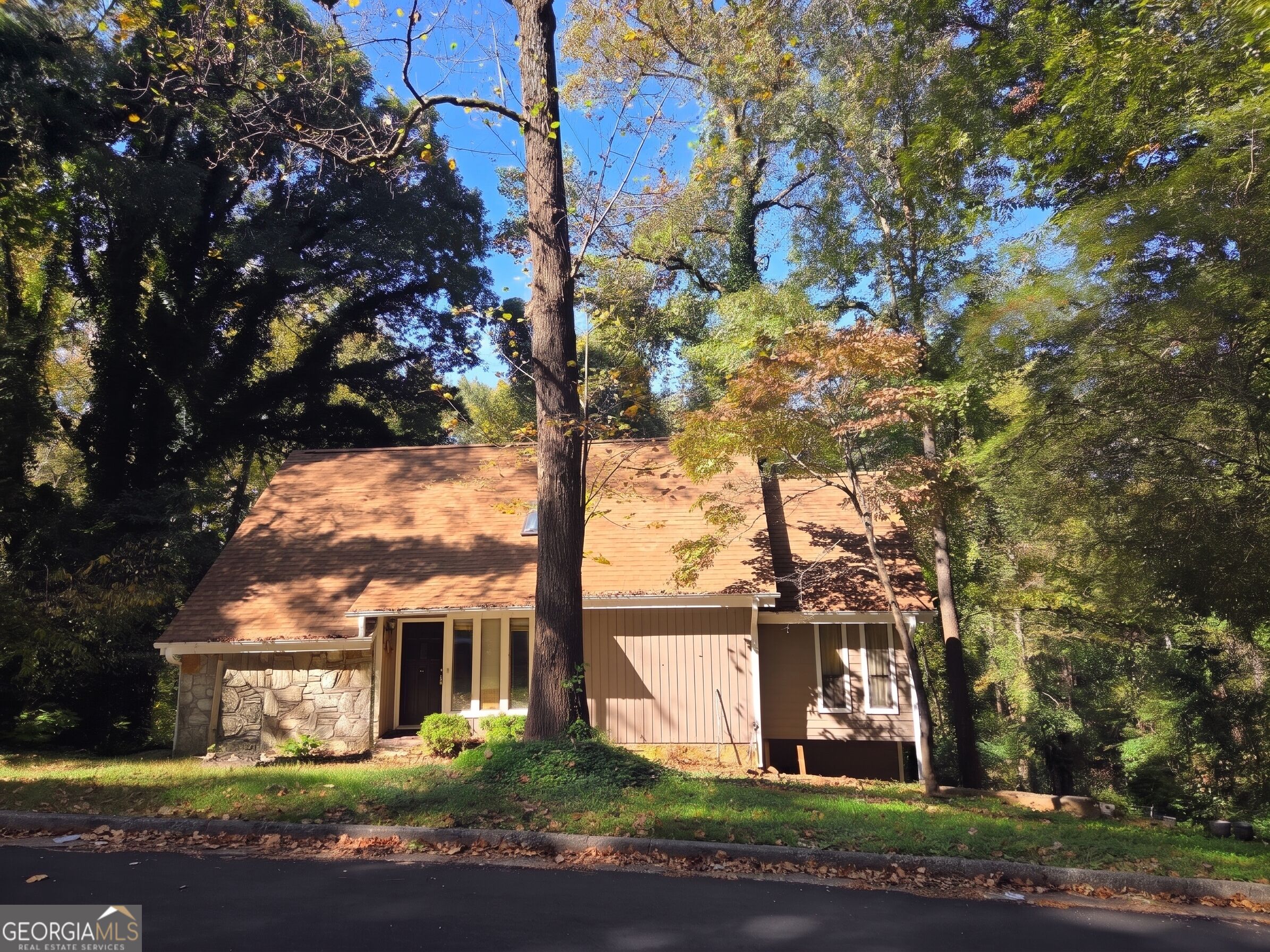 6942 Springwood Dr — photo