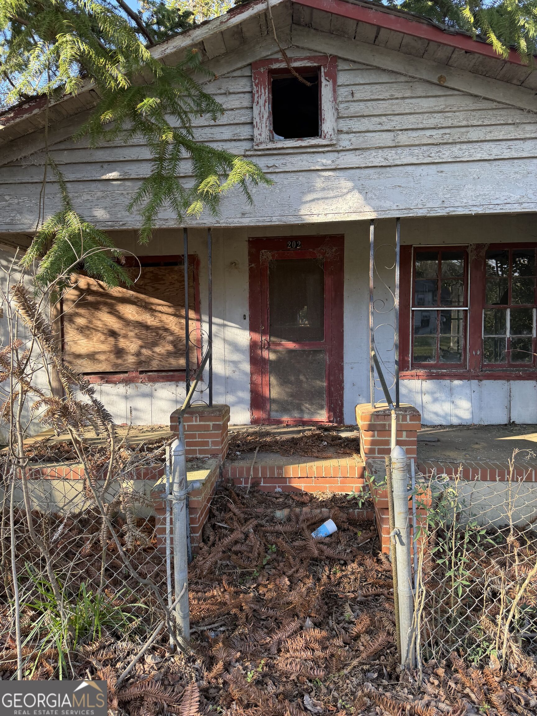 202 Effie St — photo