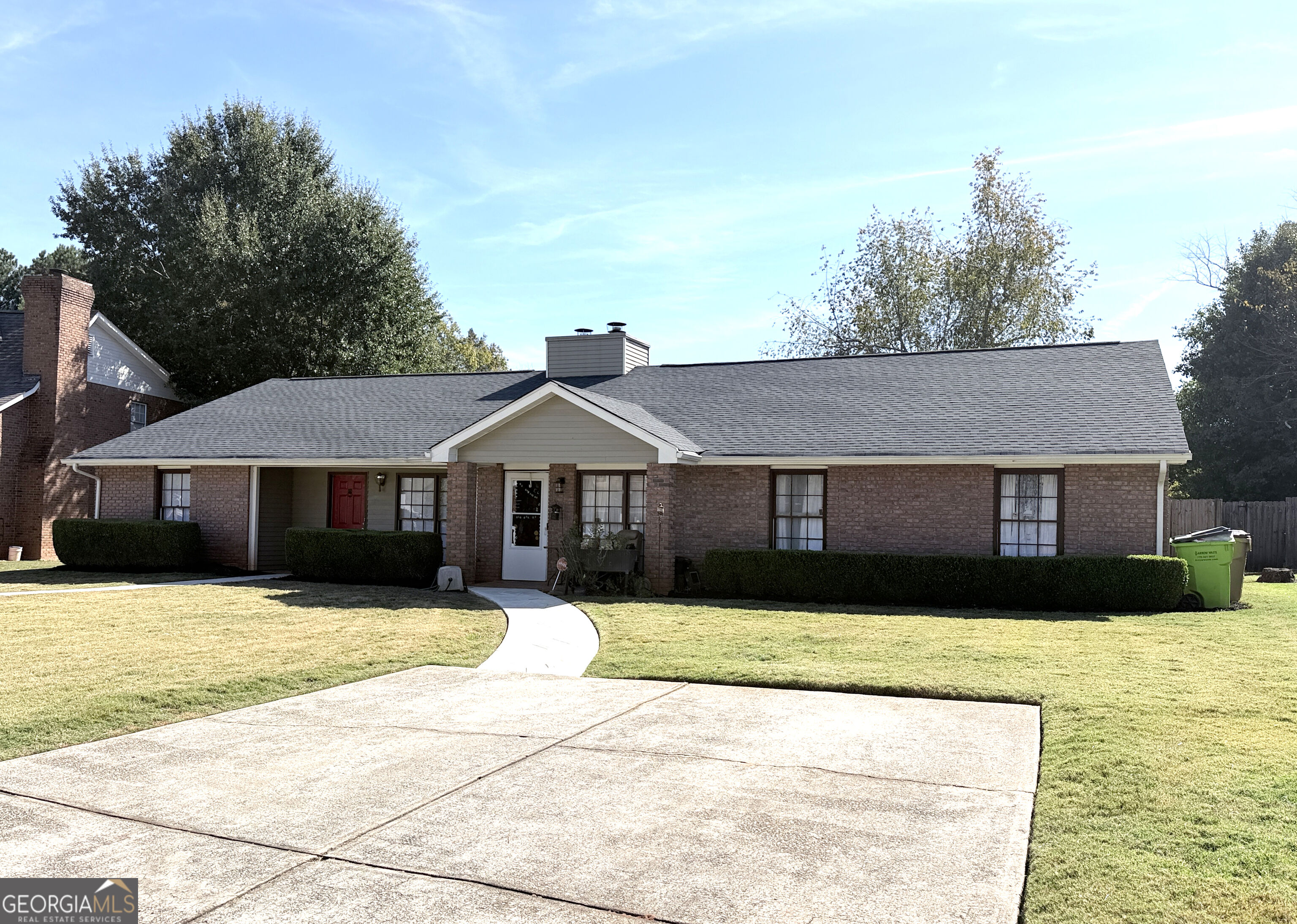 2129 Hickory Bnd SE — photo