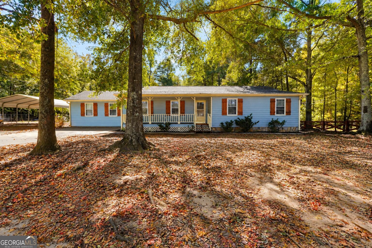 370 Davis Rd — photo