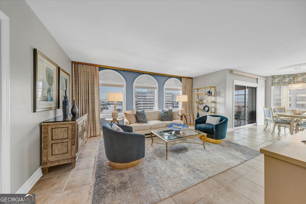 3435 Kingsboro Rd NE Unit 1301 — photo