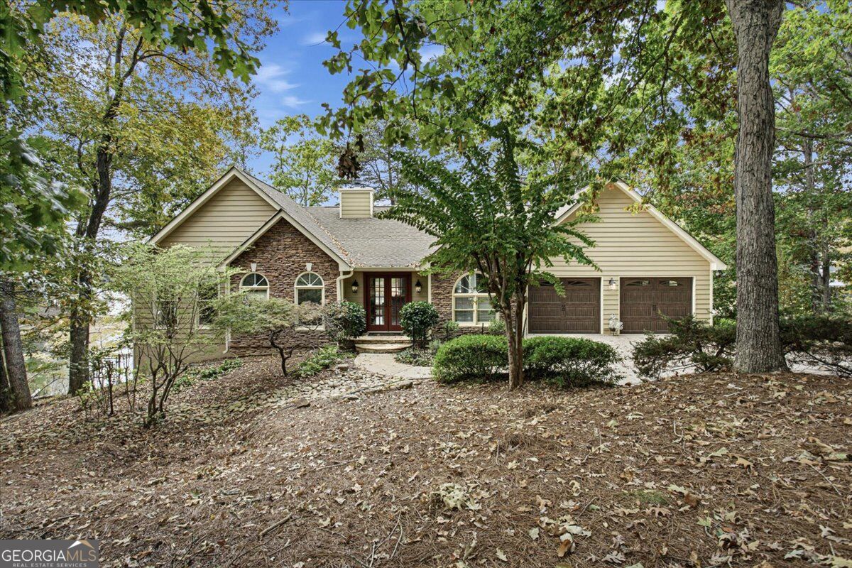 3484 McKenzie Dr — photo